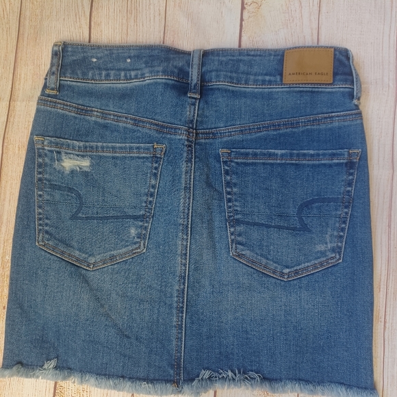 American Eagle HI Rise mini Jean short - Picture 2 of 3